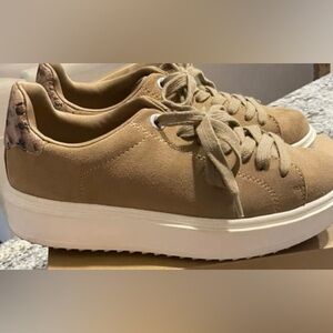 Steve Madden platform sneakers